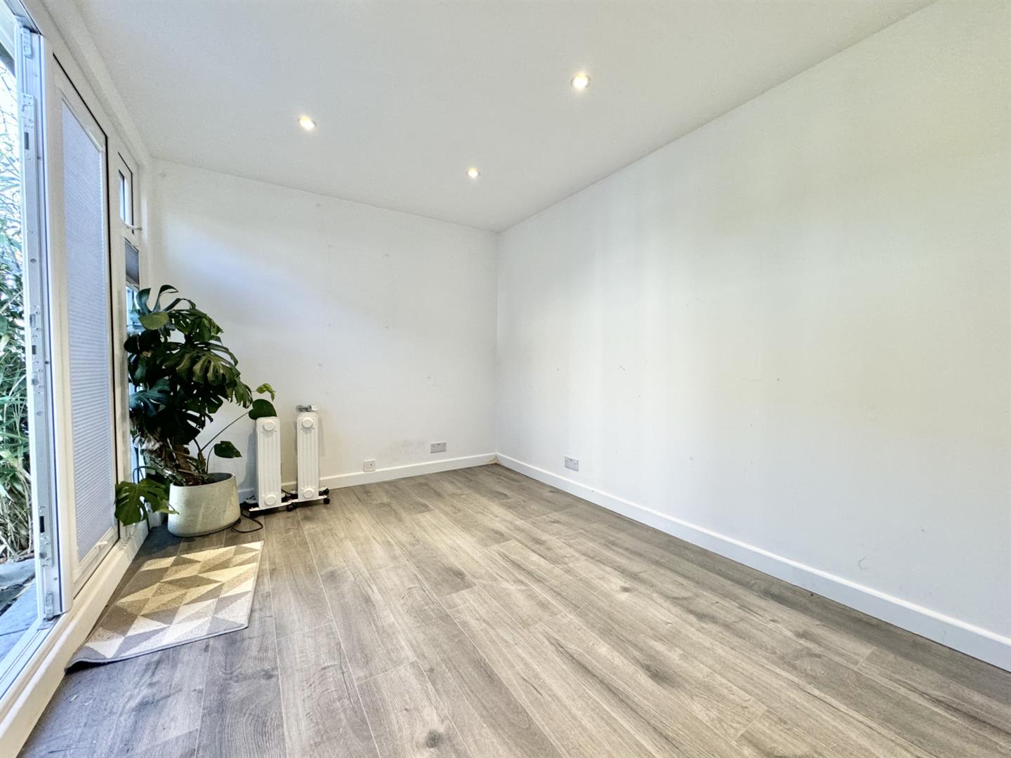 Downhills Avenue, London